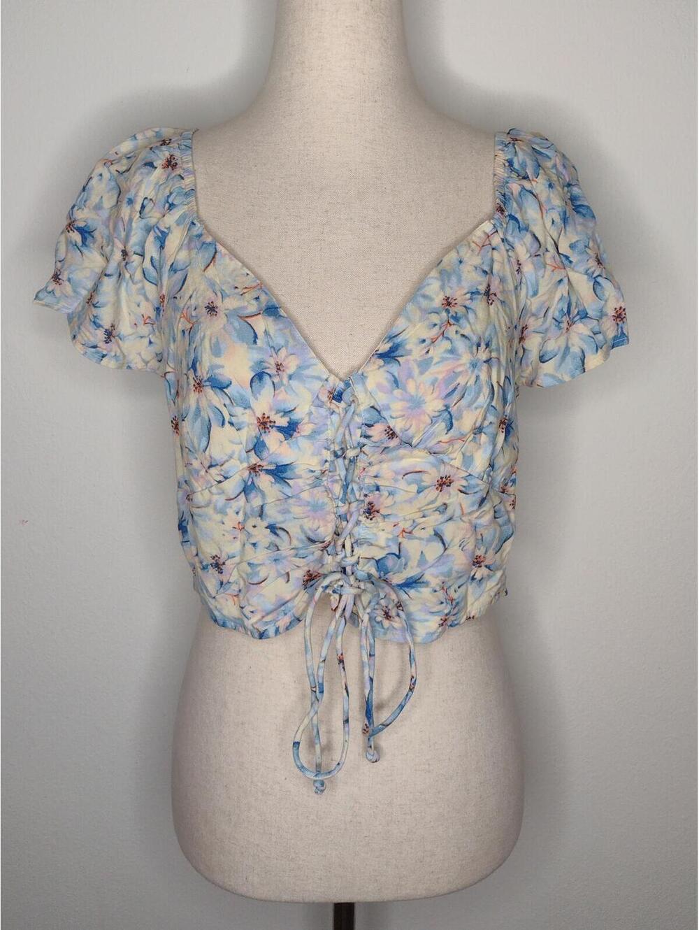 NWT American Eagle Women's White/Blue Floral Top Size Large
